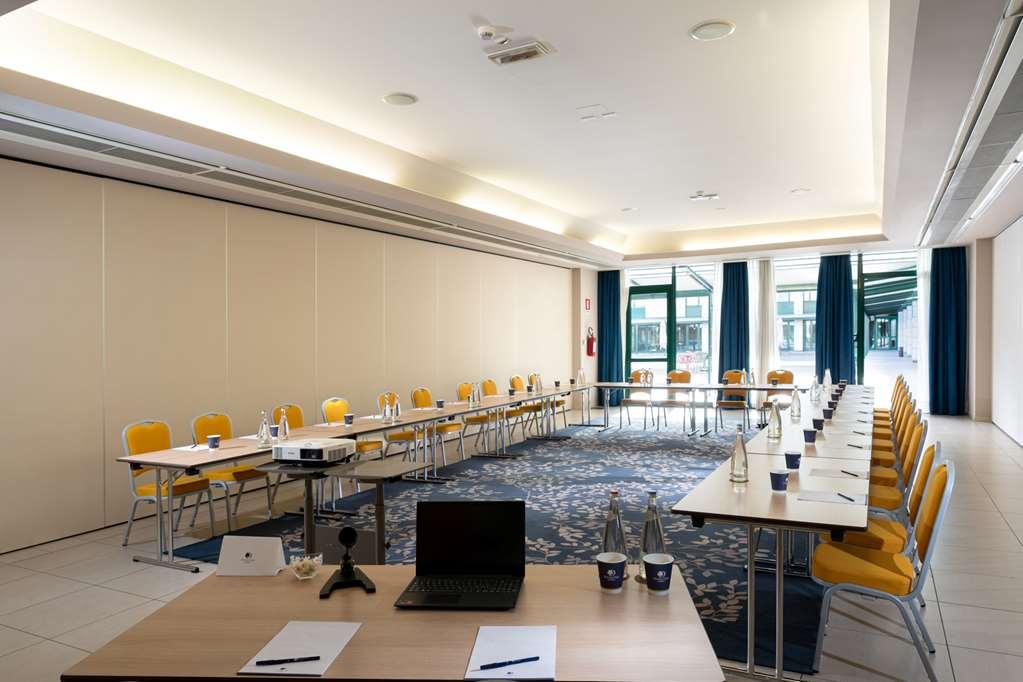 Doubletree By Hilton Milan Malpensa Solbiate Olona Hotell Fasiliteter bilde